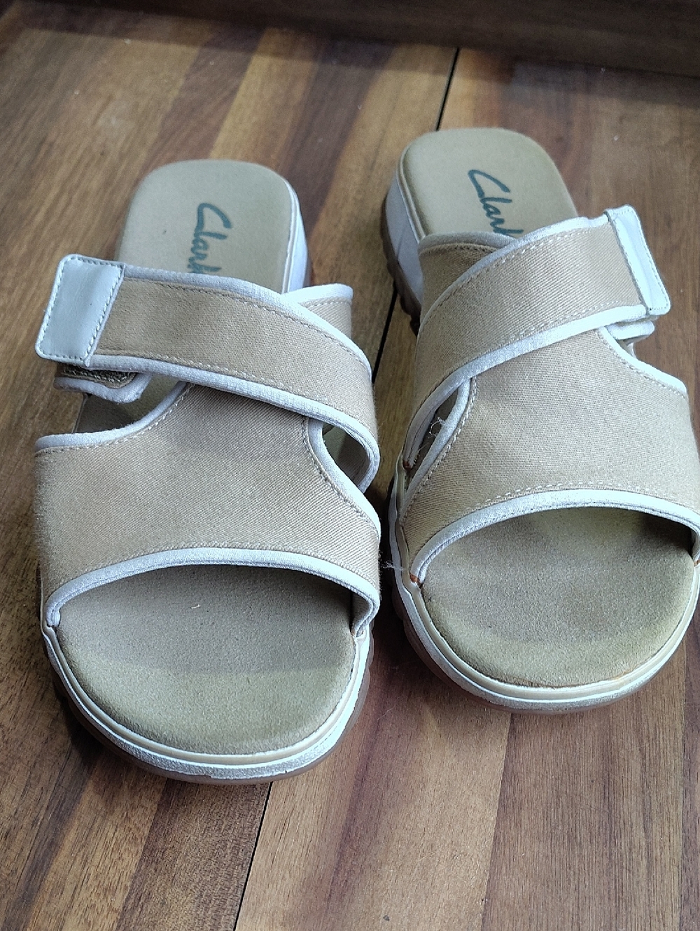 Clarks Women's Tan Adjustable Double-Strap Slide Sandals